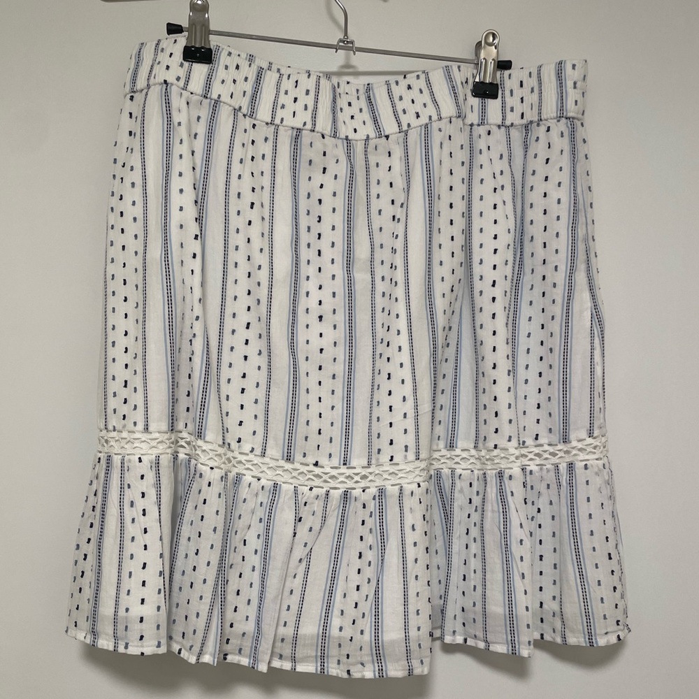 LOFT Navy and White Patterned A-Line Skirt